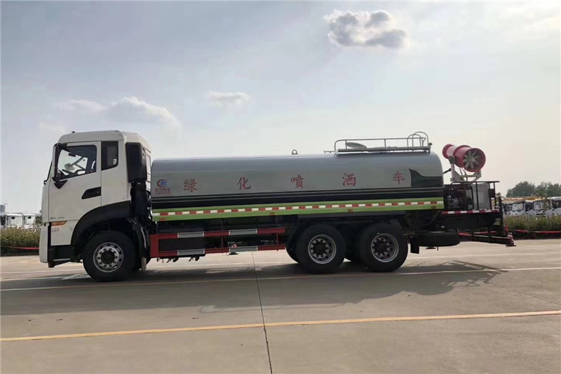 東風天龍后八輪20噸噴霧車，國六綠化噴灑車